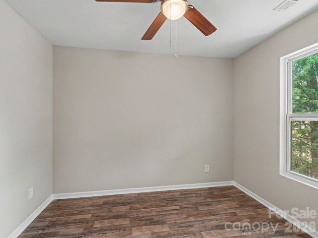 5529 Idlewild Road N, Charlotte, NC 28227