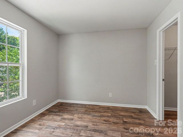 5529 Idlewild Road N, Charlotte, NC 28227