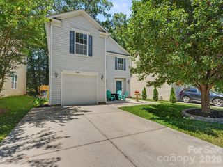 5529 Idlewild Road N, Charlotte, NC 28227