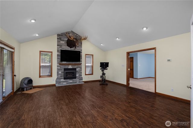 7038 183rd Avenue SW, Rochester, WA 98579