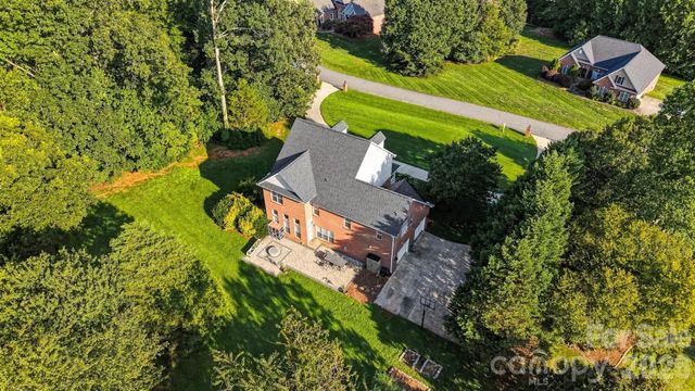 1221 Willow Creek Drive, Newton, NC 28658