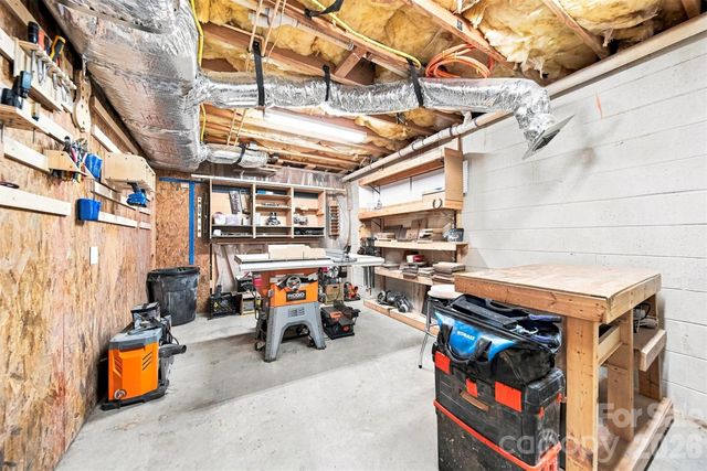 1221 Willow Creek Drive, Newton, NC 28658