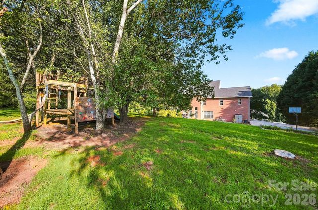 1221 Willow Creek Drive, Newton, NC 28658