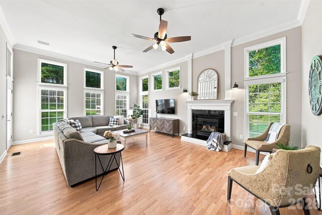 1221 Willow Creek Drive, Newton, NC 28658