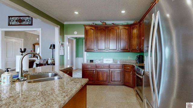 9180 State Route 80 W, Mayfield, KY 42066