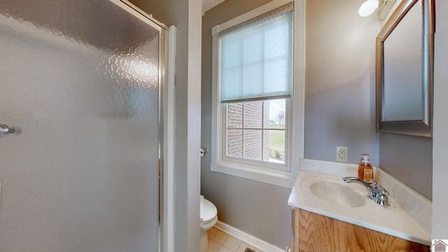 9180 State Route 80 W, Mayfield, KY 42066