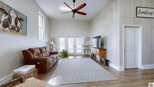 9180 State Route 80 W, Mayfield, KY 42066