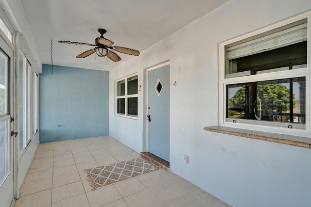 2734 NE 27th Court 17, Lighthouse Point, FL 33064