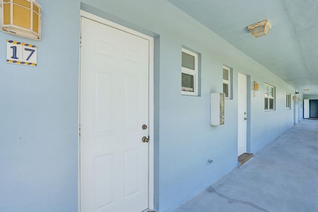 2734 NE 27th Court 17, Lighthouse Point, FL 33064