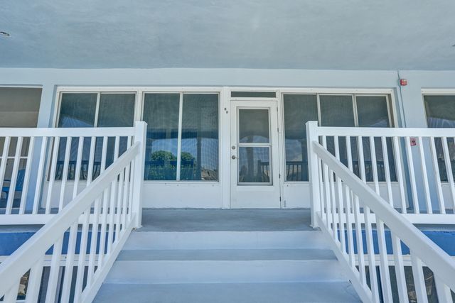 2734 NE 27th Court 17, Lighthouse Point, FL 33064