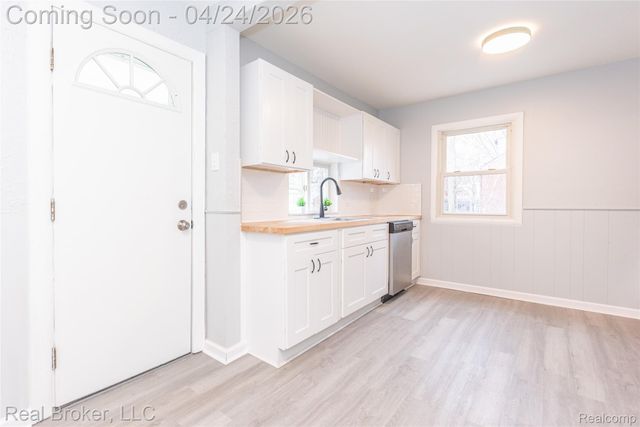 31732 Alvin Street, Garden City, MI 48135