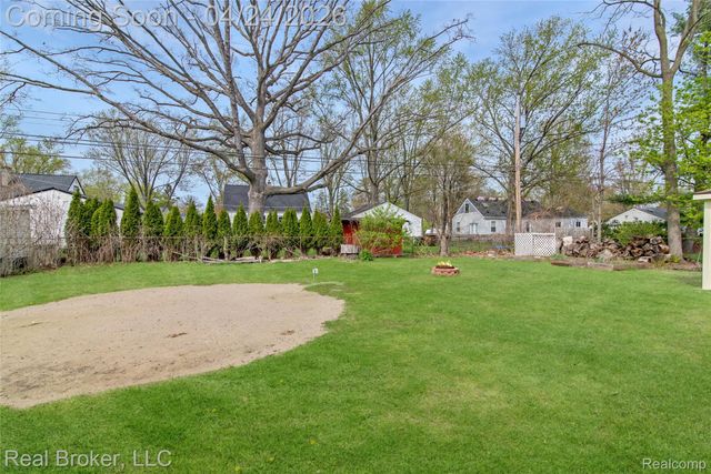 31732 Alvin Street, Garden City, MI 48135