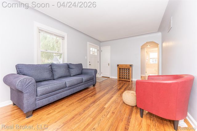 31732 Alvin Street, Garden City, MI 48135