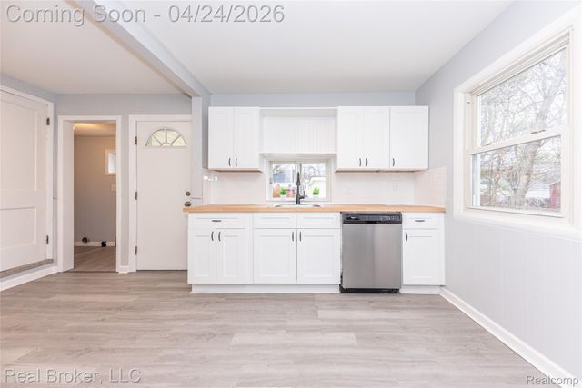 31732 Alvin Street, Garden City, MI 48135