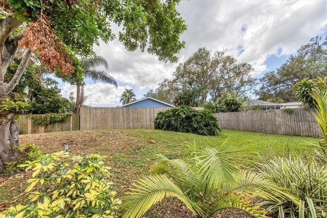 4110 IOLA DRIVE, Sarasota, FL 34231