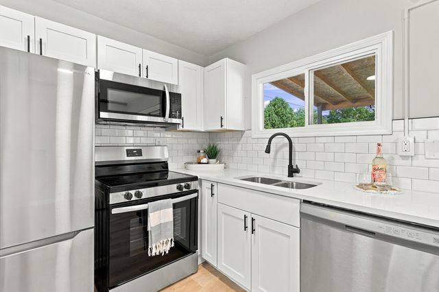 1324 Elderwood Avenue, Columbus, OH 43227