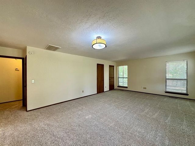 428 Sundance Lane, Edmond, OK 73034