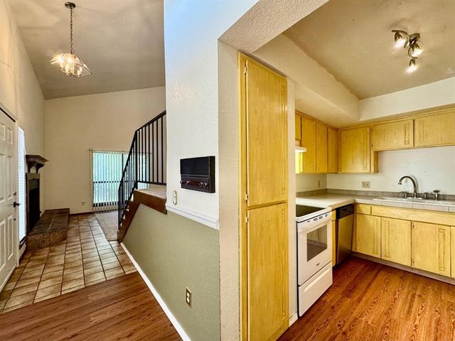 428 Sundance Lane, Edmond, OK 73034