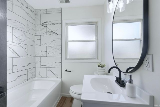 4622 Ridgelane Drive, Fort Wayne, IN 46804