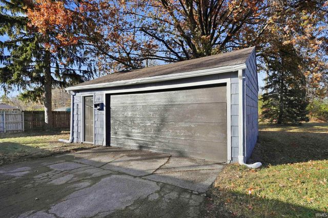 4622 Ridgelane Drive, Fort Wayne, IN 46804