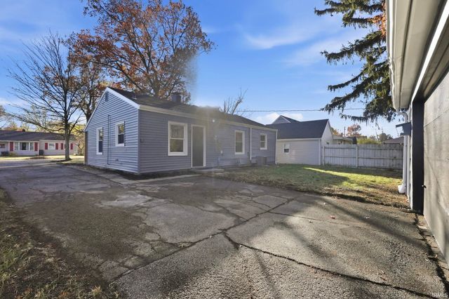 4622 Ridgelane Drive, Fort Wayne, IN 46804