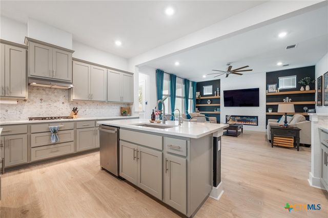 933 Donna Roland Court, Leander, TX 78641