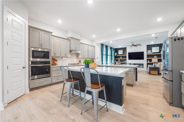 933 Donna Roland Court, Leander, TX 78641