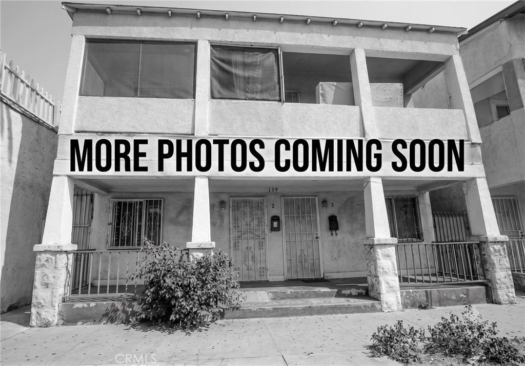 Image 1 of property listing at 139 E 41st Pl, Los Angeles, CA 90011
