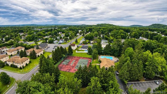 32 Deer Ct Drive, Middletown, NY 10940