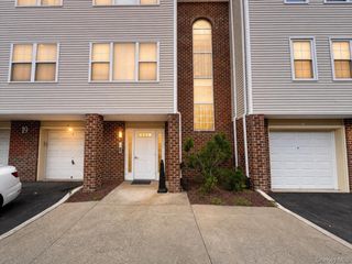 32 Deer Ct Drive, Middletown, NY 10940