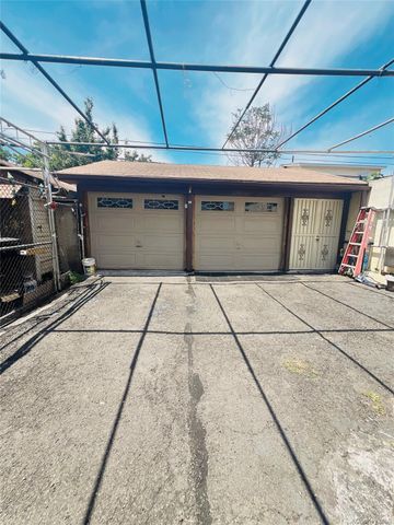 23-58 38th Street, Long Island City, NY 11105