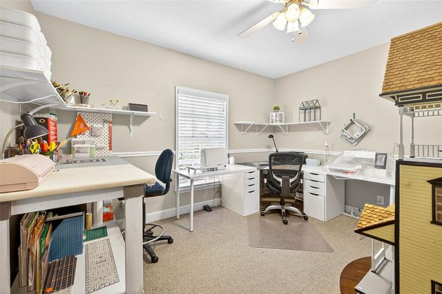 11240 GRANDVIEW DR, Dade City, FL 33525