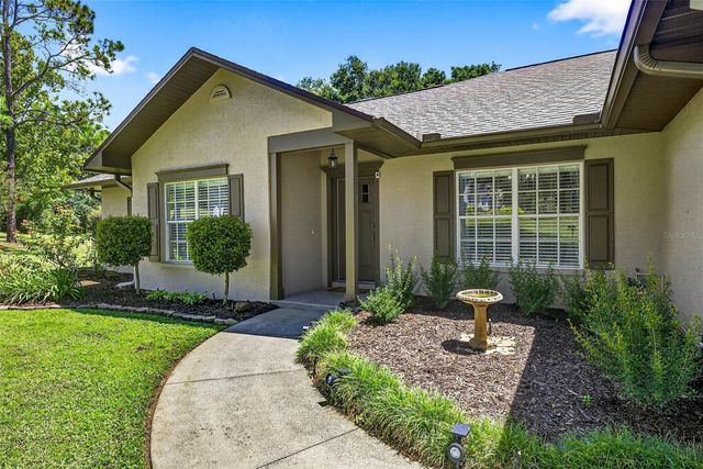 11240 GRANDVIEW DR, Dade City, FL 33525