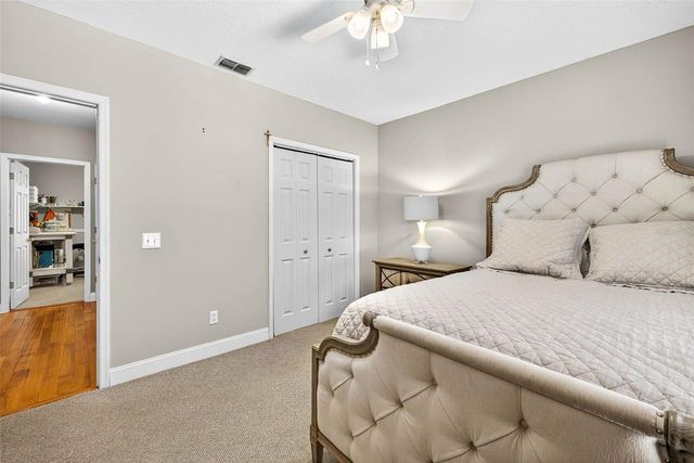 11240 GRANDVIEW DR, Dade City, FL 33525