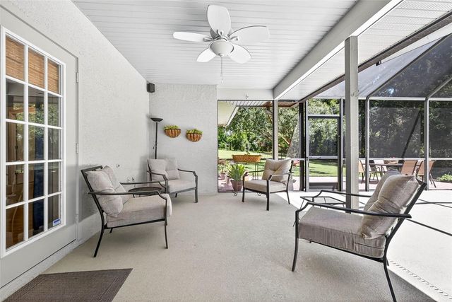11240 GRANDVIEW DR, Dade City, FL 33525