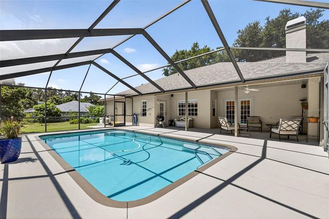 11240 GRANDVIEW DR, Dade City, FL 33525