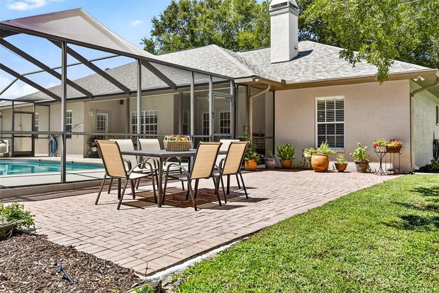 11240 GRANDVIEW DR, Dade City, FL 33525