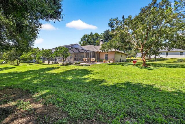 11240 GRANDVIEW DR, Dade City, FL 33525