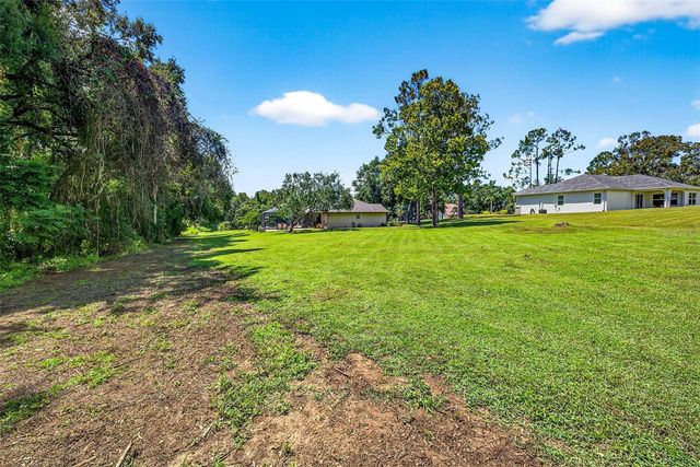 11240 GRANDVIEW DR, Dade City, FL 33525