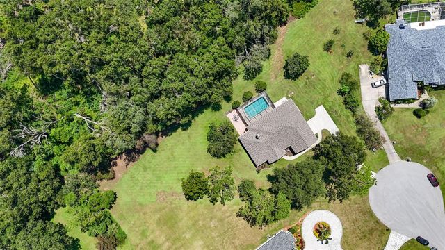 11240 GRANDVIEW DR, Dade City, FL 33525