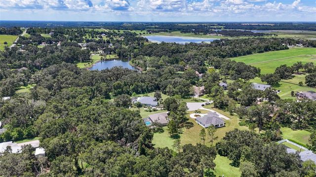 11240 GRANDVIEW DR, Dade City, FL 33525