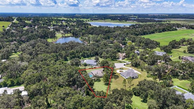 11240 GRANDVIEW DR, Dade City, FL 33525