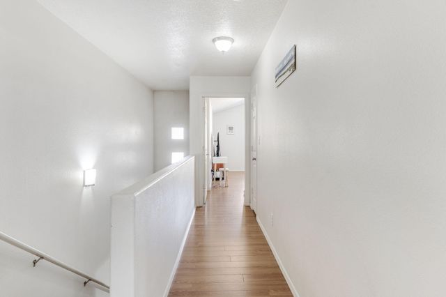 600 8th Street NW D, Albuquerque, NM 87102