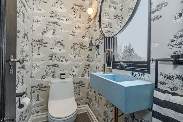 11 Undercliff Road, Montclair Twp., NJ 07042