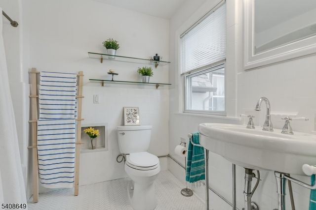 11 Undercliff Road, Montclair Twp., NJ 07042