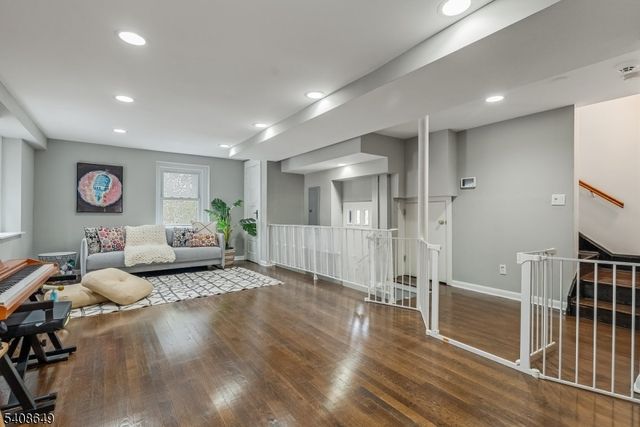 11 Undercliff Road, Montclair Twp., NJ 07042