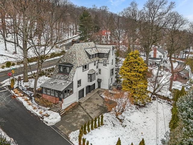 11 Undercliff Road, Montclair Twp., NJ 07042