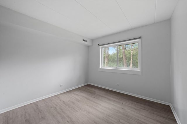 2807 Willow Road 103, Homewood, IL 60430