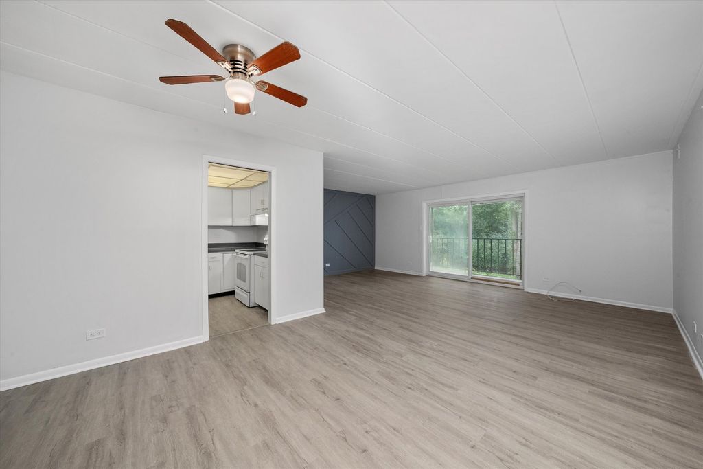 2807 Willow Road 103, Homewood, IL 60430