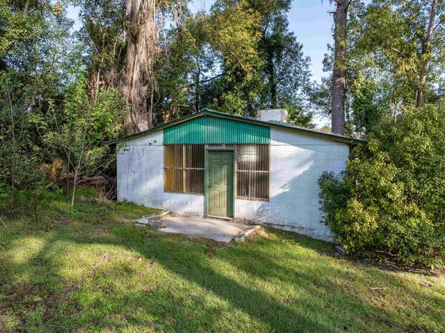 493 NE Shelby Extension, Madison, FL 32340